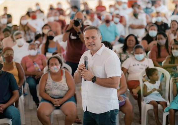 Renan Filho renuncia para disputar vaga no Senado
