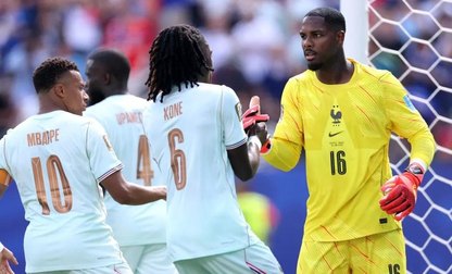 Jogadores franceses contra Noruega na Copa do Mundo - Foto: FIFA via Getty Images