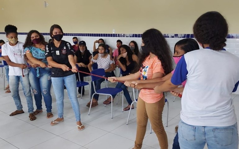 Educação de Anadia realiza gincana para preparar alunos para Prova Brasil