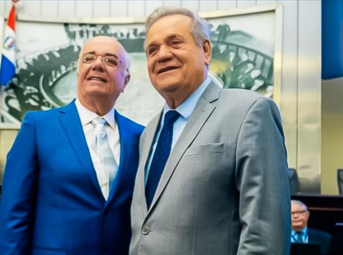Com presença de Ronaldo Lessa, ALE homenageia Fábio Farias com a Comenda Tavares Bastos