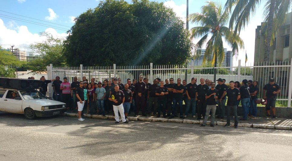 manifestação vigilantes