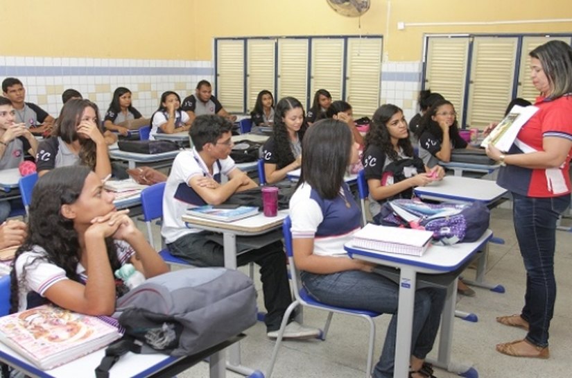 Secretaria de Educação publica concurso de remoção para professores