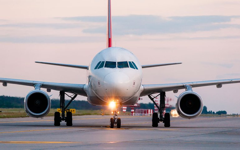 Iata reduz projeções para aviação com incertezas globais, mas ainda espera melhora ante 2024