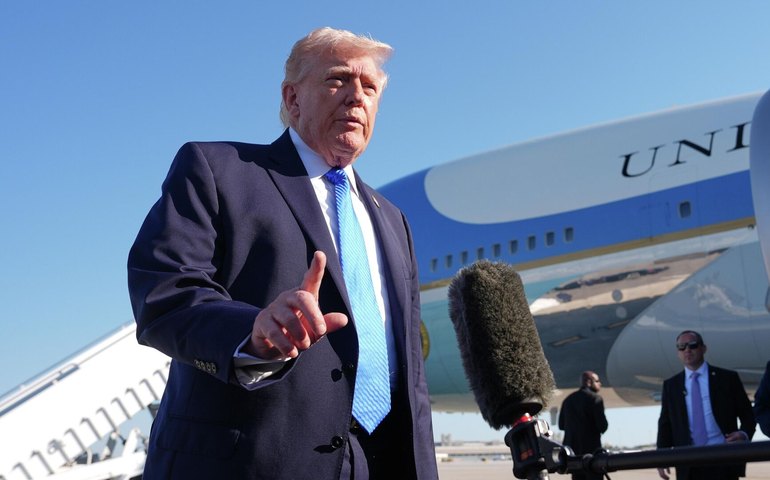 Trump orienta assessores a prepararem bloqueio prolongado ao Irã, diz imprensa