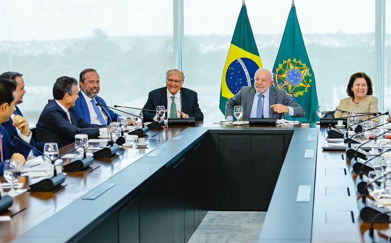 Governo prevê aumento de etanol na gasolina de 30% para até 32%