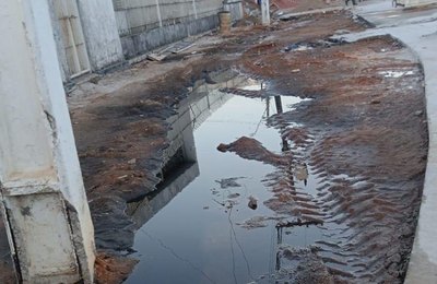 Falha em estação elevatória da BRK causa extravasamento de esgoto no Centro de Maceió