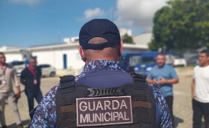 Equipamento destruído pela bomba havia sido instalado recentemente pela Autarquia de Limpeza Urbana de Maceió Equipamento destruído pela bomba havia sido instalado recentemente pela Autarquia de Limpeza Urbana de Maceió