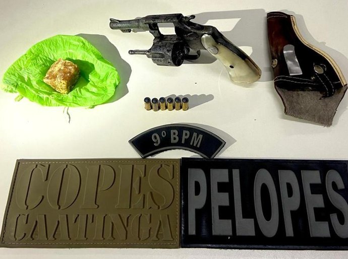 PM prende suspeito armado e apreende drogas em Delmiro Gouveia e Novo Lino