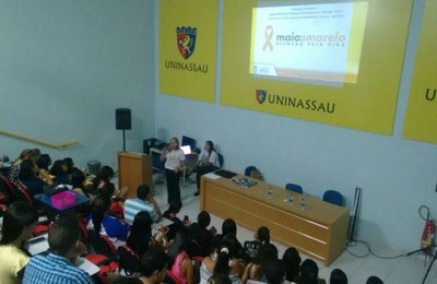 Maio Amarelo: universitários assistem a palestras