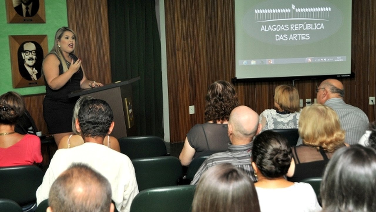 Alagoas República das Artes é lançado com palestra e exposição sobre charge e política
