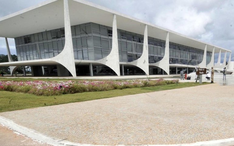 Lula elogia plebiscito sobre taxação de ricos e contra escala 6x1