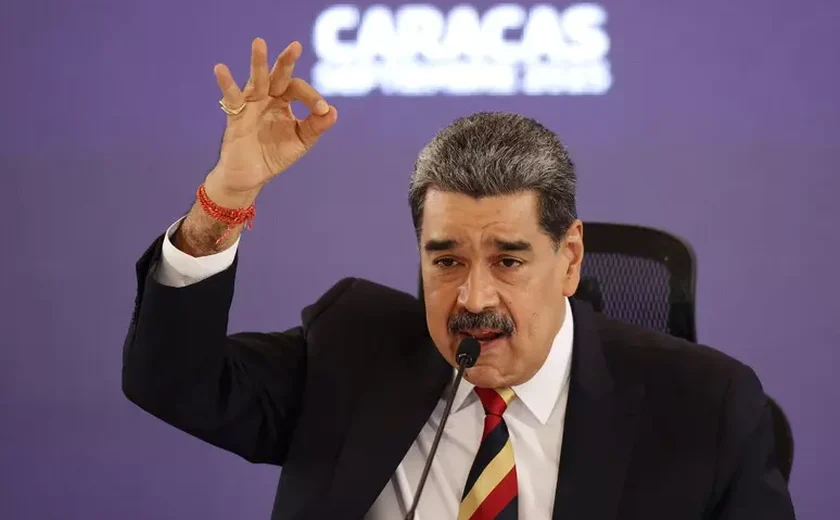 Aviões da Venezuela sobrevoaram navio americano, acusam EUA