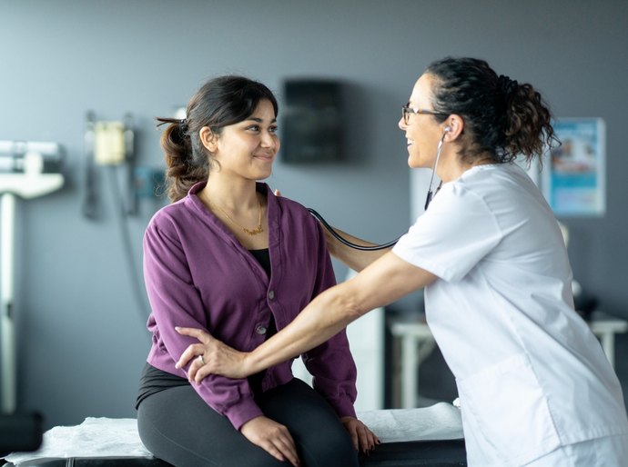 Avanço de terapias personalizadas e medicina de precisão impulsiona o setor de saúde no Brasil