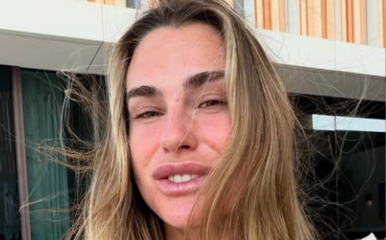 Tenista número 1 do mundo posta fotos curtindo férias em Dubai