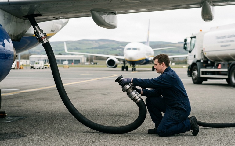 Petrobras anuncia reajuste de 9,4% no preço do querosene de aviação a partir de março