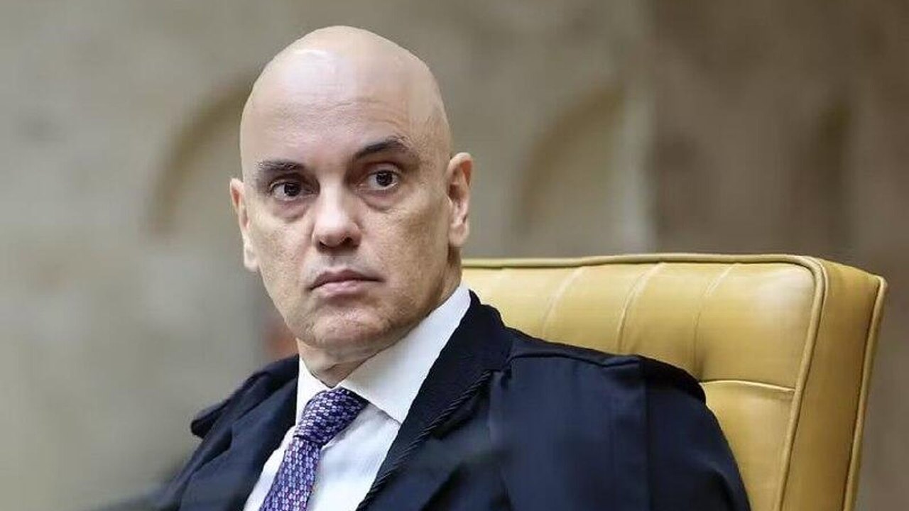 ‍'Indesejável embate': Moraes convoca conciliação e suspende atos do governo e do Congresso sobre IOF
