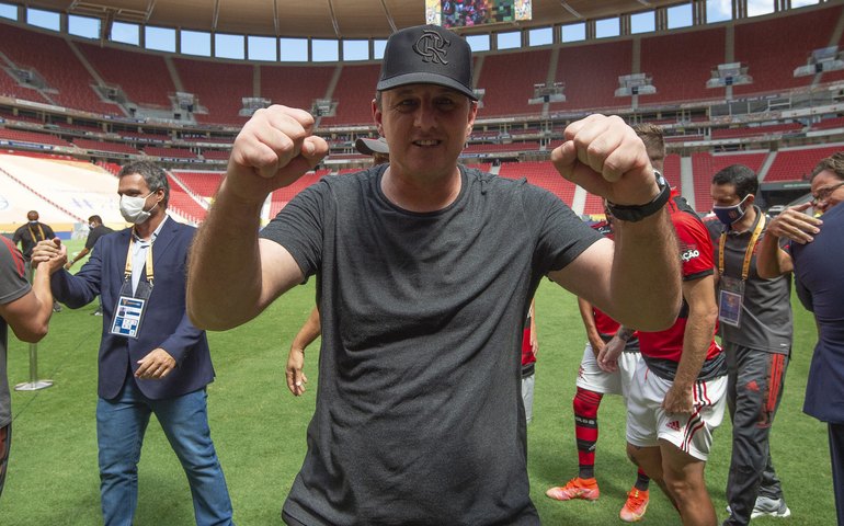 Ceni admite jogo abaixo do esperado do Flamengo, mas festeja planejamento correto