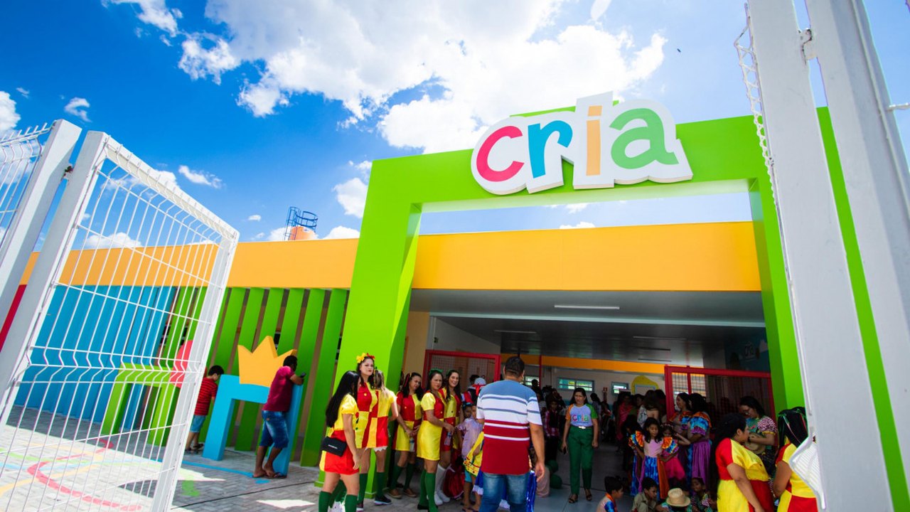 Governo de Alagoas entrega 25ª Creche CRIA em Carneiros