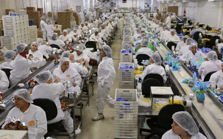 Encomendas à indústria nos EUA caem 1,3% em julho ante junho