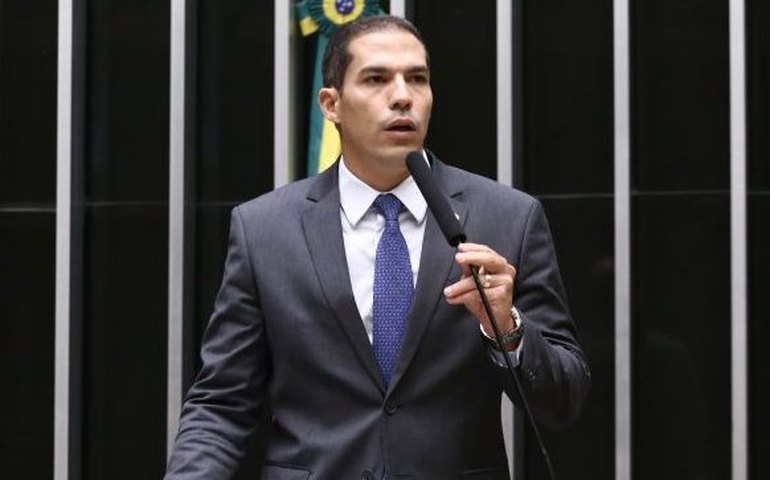 Câmara aprova transferência simbólica da capital federal para Salvador em 2 de julho