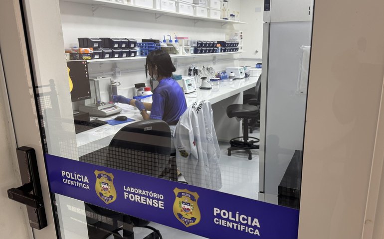 Polícia Científica de Alagoas revela múltiplas substâncias em amostras biológicas de Claúdia Pollyanne