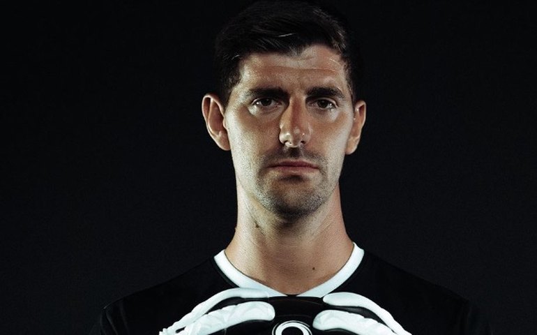 Courtois rompe ligamento e só deve voltar a jogar pelo Real Madrid em 2024