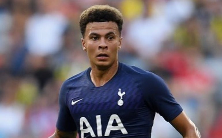 Dele Alli, do Everton, diz que foi abusado sexualmente e traficou drogas quando era criança