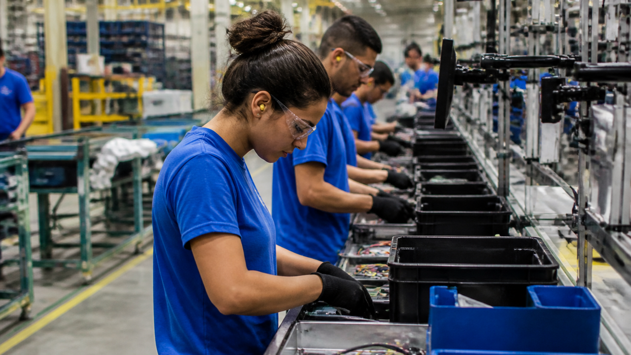 Caged: saldo líquido de emprego formal é positivo em 165.827 vagas em agosto