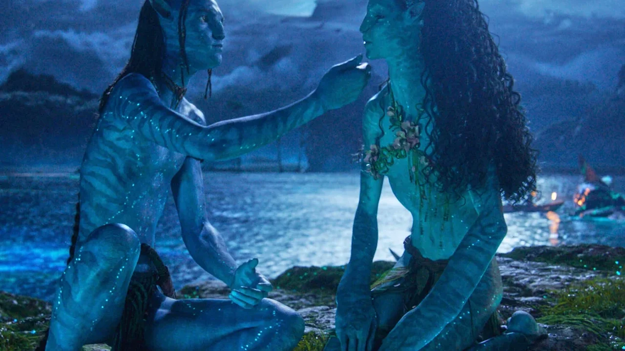 'Avatar: Fogo e Cinzas' lidera as bilheterias pela quarta semana consecutiva, com a estreia 'Primate' em segundo lugar.