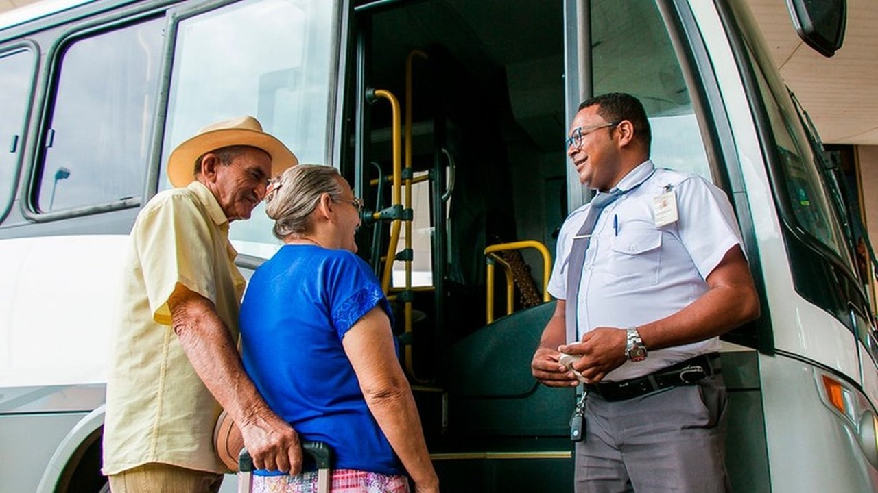 Prefeitura de Penedo informa nova lista de idosos beneficiados com gratuidade no transporte intermunicipal