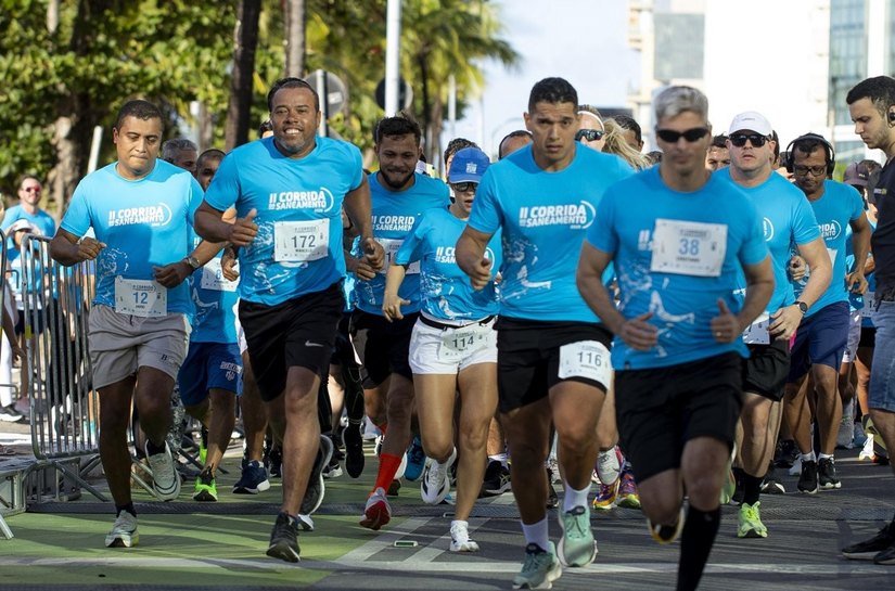 2ª Corrida do Saneamento reúne mais de 180 participantes na orla da Pajuçara