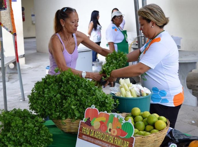 Feira de Agricultura Familiar realizada no Barro Duro continua até sábado