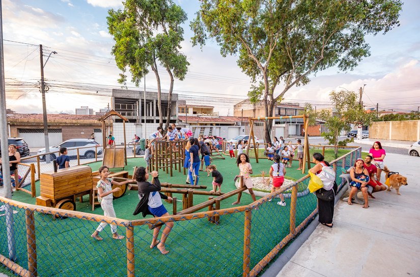 Praça Nossa Senhora de Fátima ganha nova vida no Feitosa