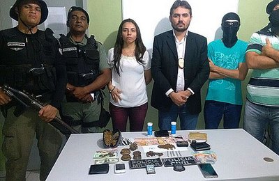 Polícia prende universitários da Ufal com maconha em carro oficial 