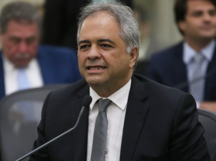 Silvio Camelo pede celeridade na tramitação de matérias que beneficiam servidores