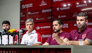Ari Barros, Mario Marroquim, Eduardo Marinho e o Dr. Ajax Caldas em coletiva / Foto: Francisco Cedrim/ASCOM CRB