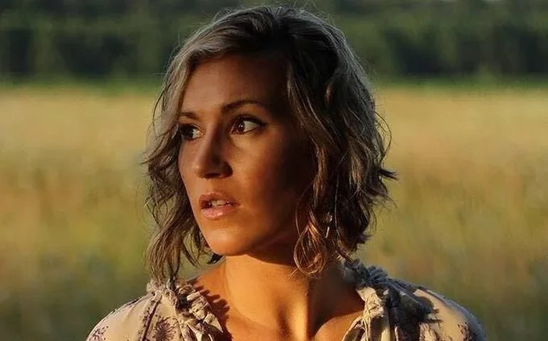 Dark romance sobre máfia italiana explora obsessão, desejo e redenção