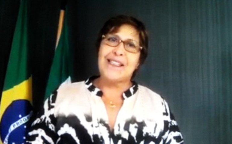 Arapiraca: Prefeita Célia parabeniza todos os pais arapiraquenses