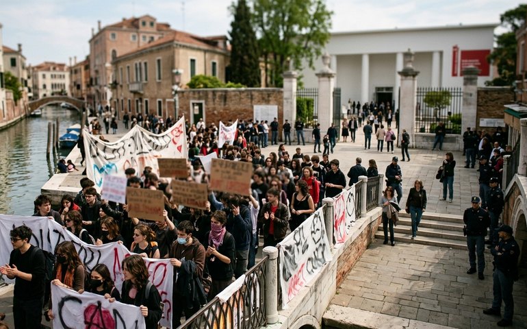 Polêmicas e protestos marcam a abertura da Bienal de Veneza 2024