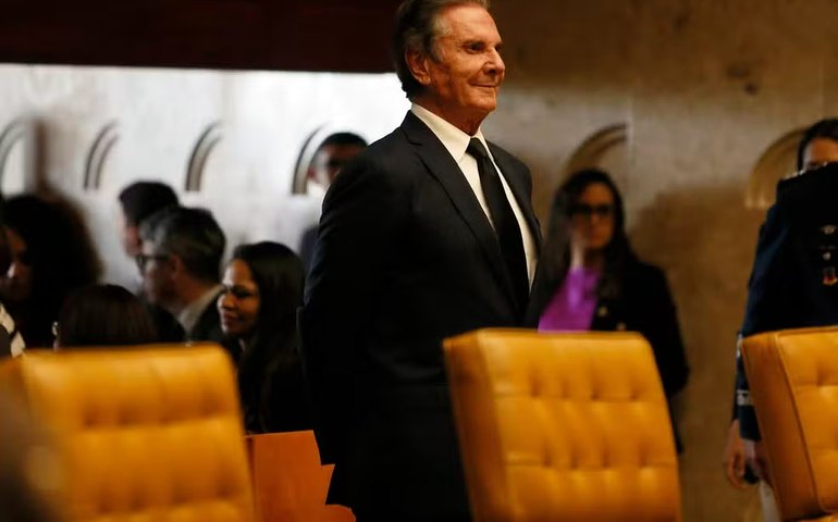 Collor cumpre prisão domiciliar em cobertura avaliada em R$ 9 milhões em Maceió