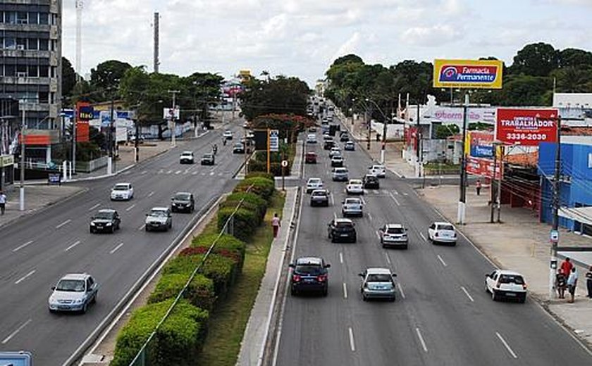 Jovem é atropelado por uma moto na Av. Fernandes Lima