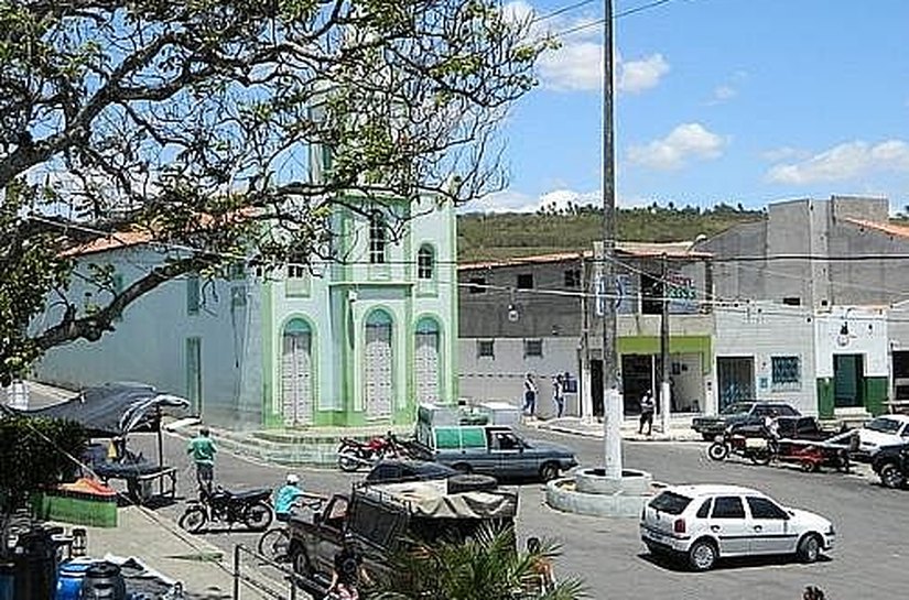 Homem é preso por agredir os pais e fazer manobras perigosas com moto sob efeito de álcool, em AL