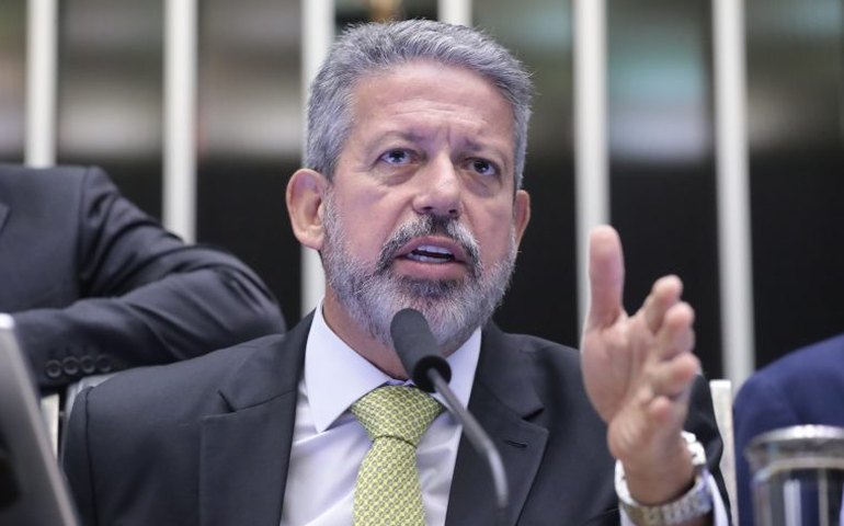 Lira prevê iniciar relatório do IR semana que vem, mas só após ter dados da Receita