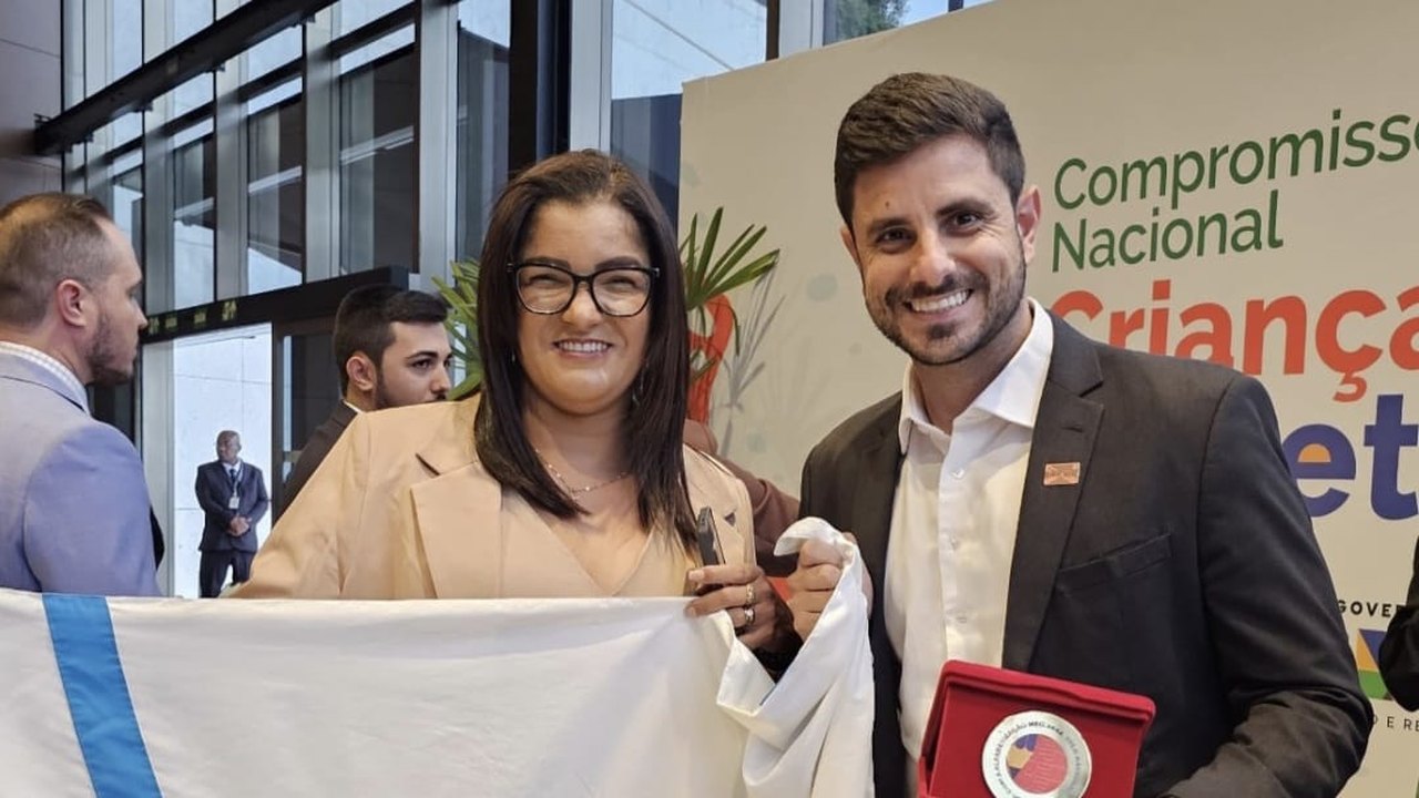 Em Brasília, prefeito Dalminho comemora conquista do Selo Ouro para Belo Monte no compromisso com a alfabetização