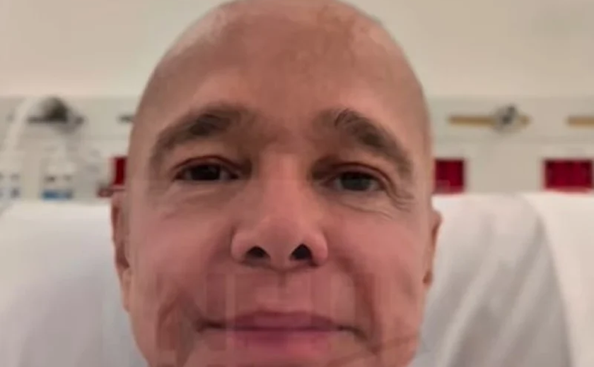 Em remissão do câncer, cantor Netinho comenta oscilação de peso e fim de tratamento