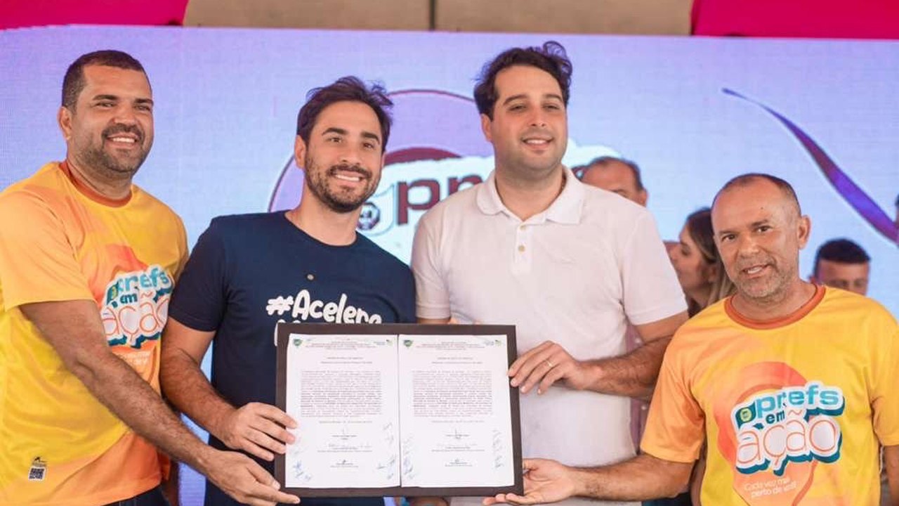Prefeito de Santana do Mundaú assina ordem de serviço para reforma do Mercado Público