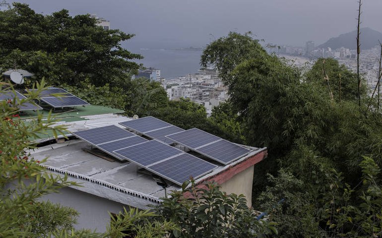 Energia solar brilha nas favelas brasileiras