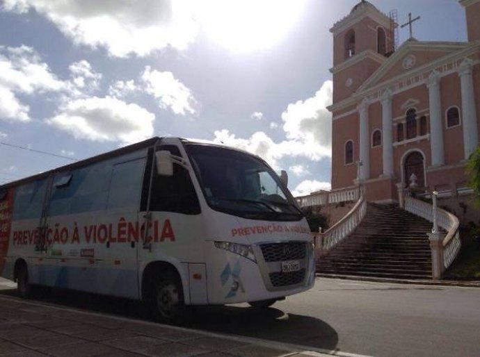 Pilar recebe ônibus da campanha para entrega voluntária de armas