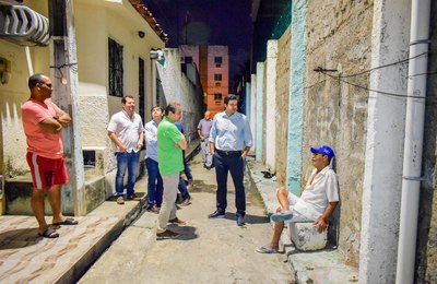 Prefeito Rui Palmeira vistoria ações da Sima na Jatiúca