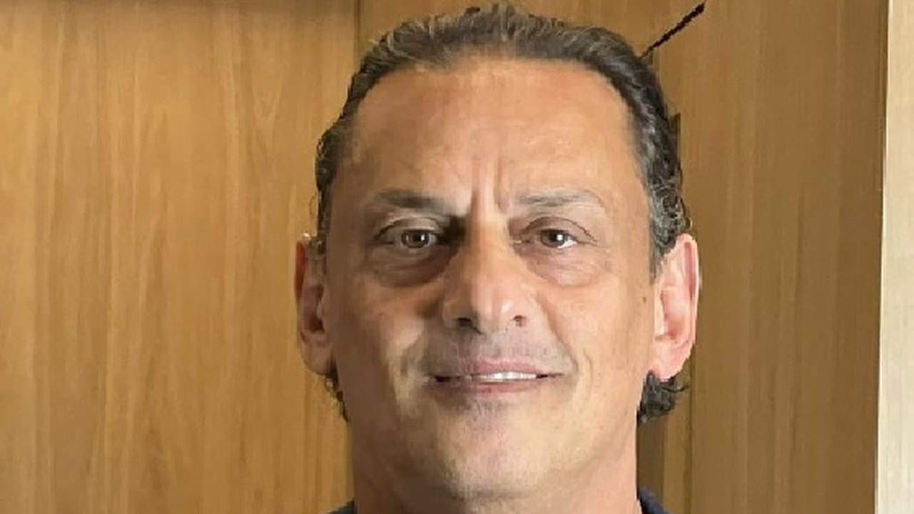 Fred Wassef, advogado dos Bolsonaro, também é alvo da PF em ação sobre venda de joias